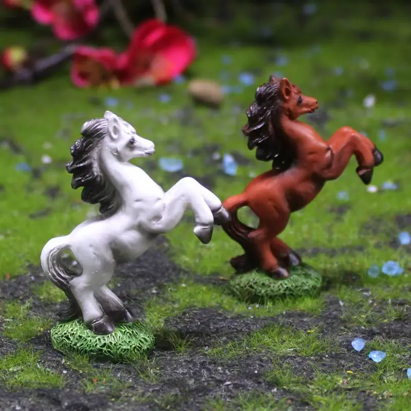 Creative Micro Landscape Resin Simulation Horse Ornaments Outdoor Courtyard Bonsai Horse Statue Crafts Fairy Garden Decoration