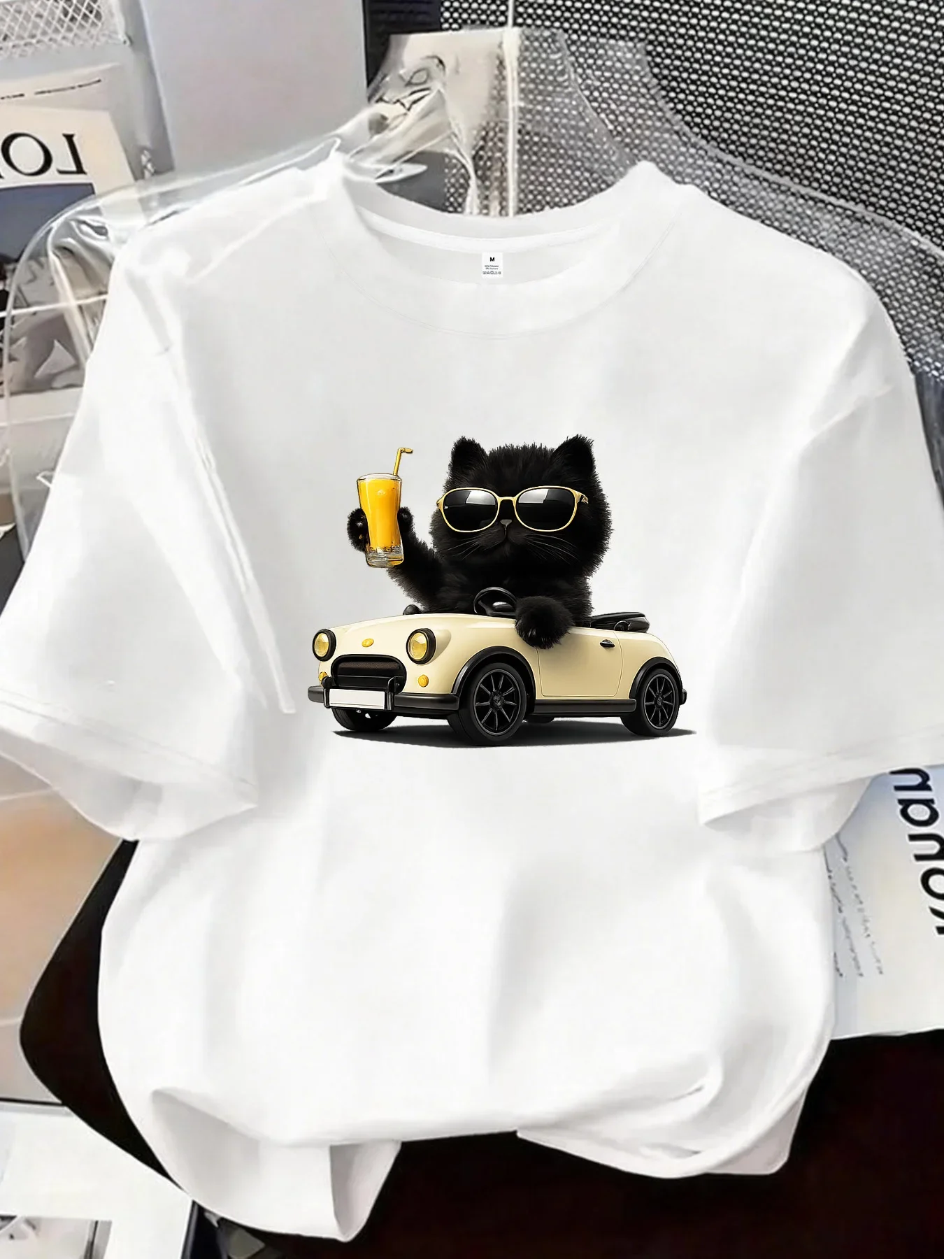 Black Kitten Driving Convertible Car Graphic Women's Printed Crew Neck Tee Summer Casual Short Sleeve Street Style Women T Shirt