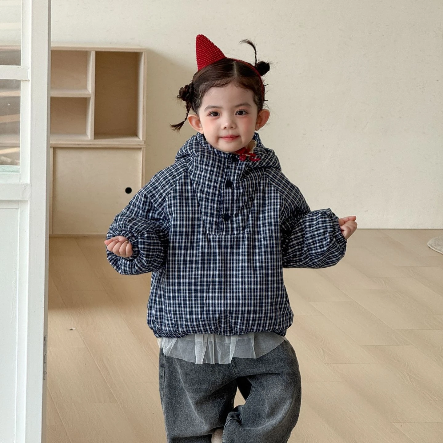 The New Children's Clothes in Autumn and Winter 2026 Korean Style Boys and Girls Plaids with Velvet and Thick Cotton Clothes