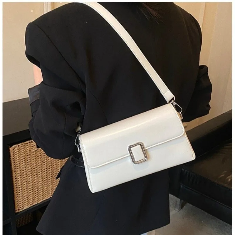 

Designer Vintage Diaper Bag For Ladies: Elegant Leather Crossbody Bag, Minimalist Luxury Tote With Large Capacity, Stylish