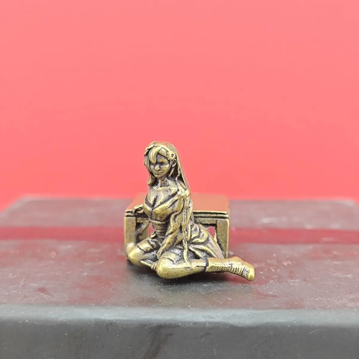 Vintage Solid Brass Kneeling Kimono Girl Statue - Japanese Woman Miniature Model, Desktop Decoration, Collectible Art Gift