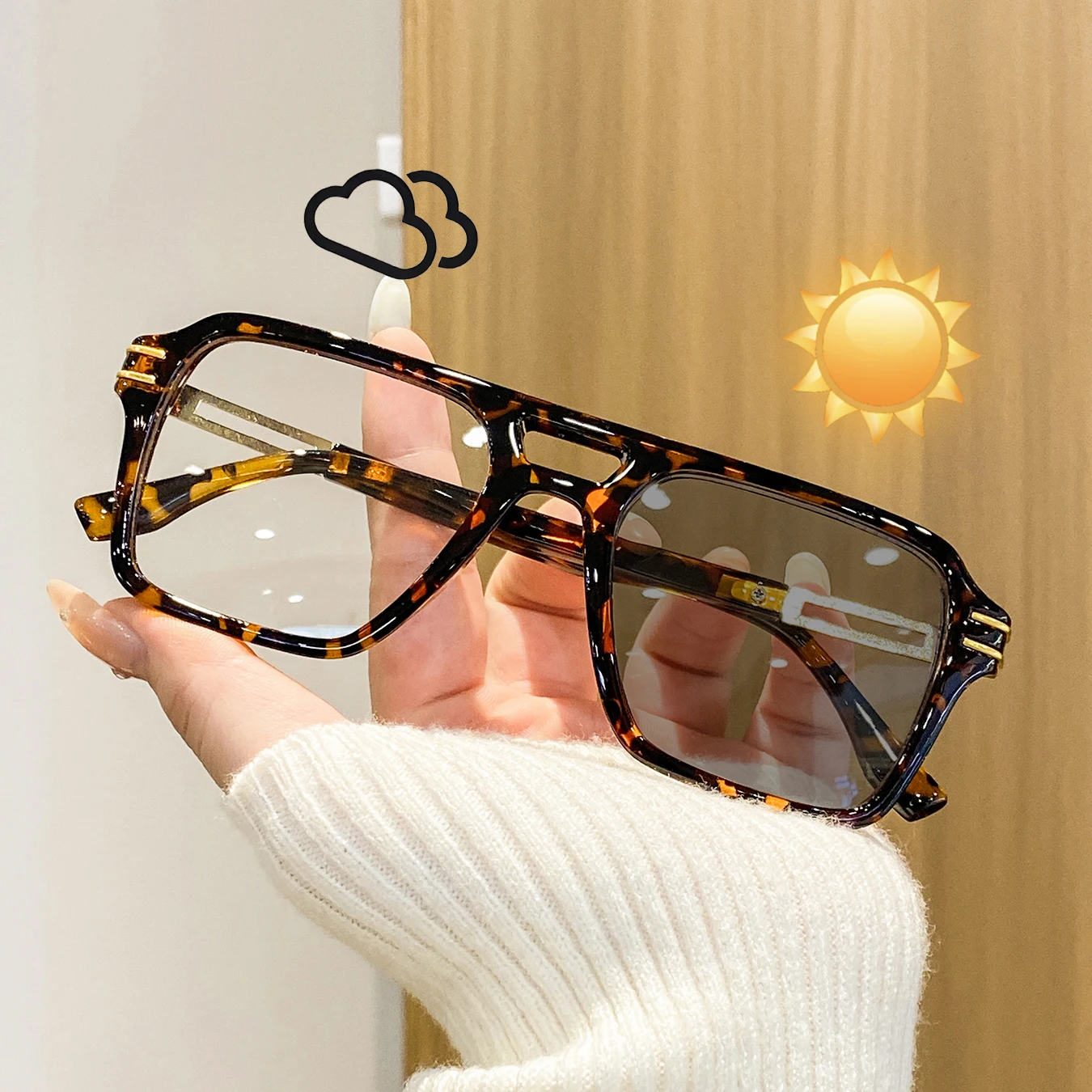 1 Pair of Women's Double-Bridge Full-Frame Photochromic Glasses, Stylish and Chic Artistic Fashion Glasses for Women, Suitable for Outings, Street Photography, Leisure, Store Visits, and for Friends to Wear Together