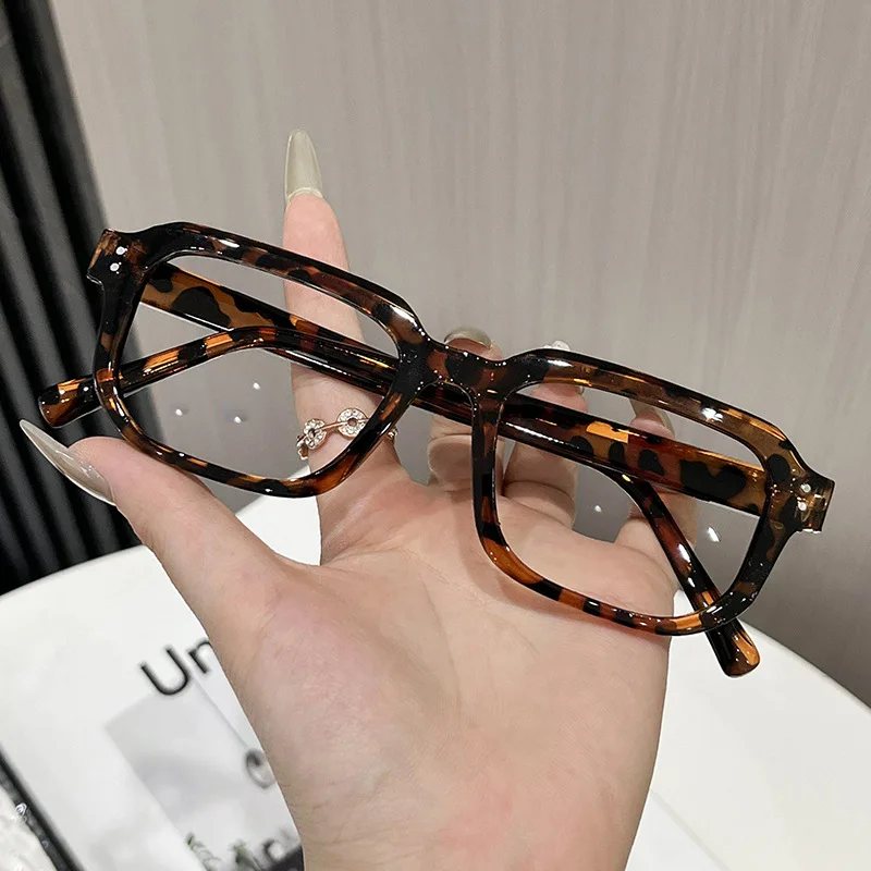 1/2pcs New Ultra light Retro Rectangular Glasses Fashion Women's Anti Blue light Flat Glasses Rice Nail Decorative Eyewear