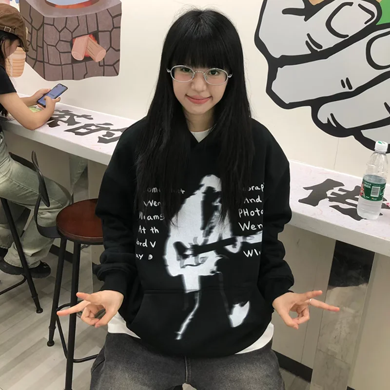 Winter Black Women Hooded Sweatshirt Guitar Portrait Print American Hip Hop Oversize Loose Long-sleeved Pullover Sweatshirt Y2k