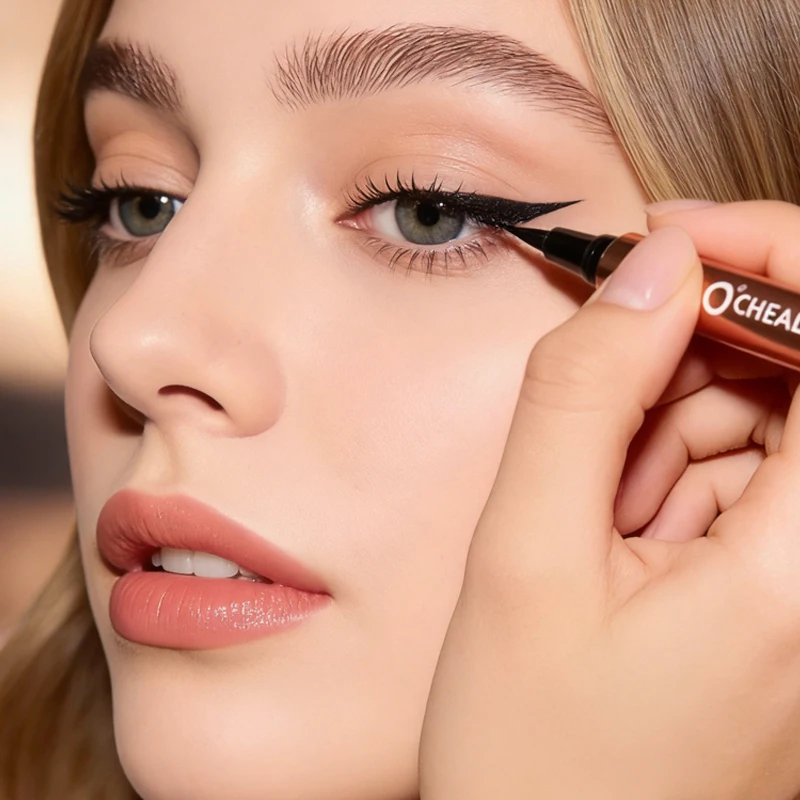 Cat's Eye Charm Seal Eyeliner Pen, Waterproof and Sweat Proof, Durable Color Fixation, Easy to Apply, Suitable for Beginners