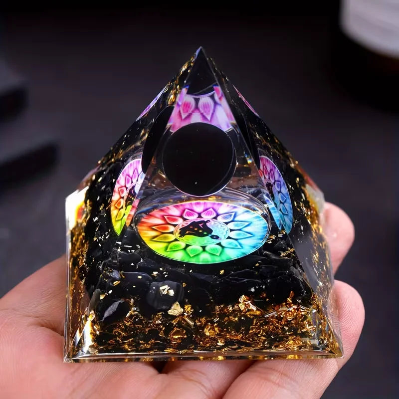 1 pyramide d’orgone avec des énergies positives, une pyramide de cristal en obsidienne représentant la Fleur de Vie, attirant la richesse et la chance.