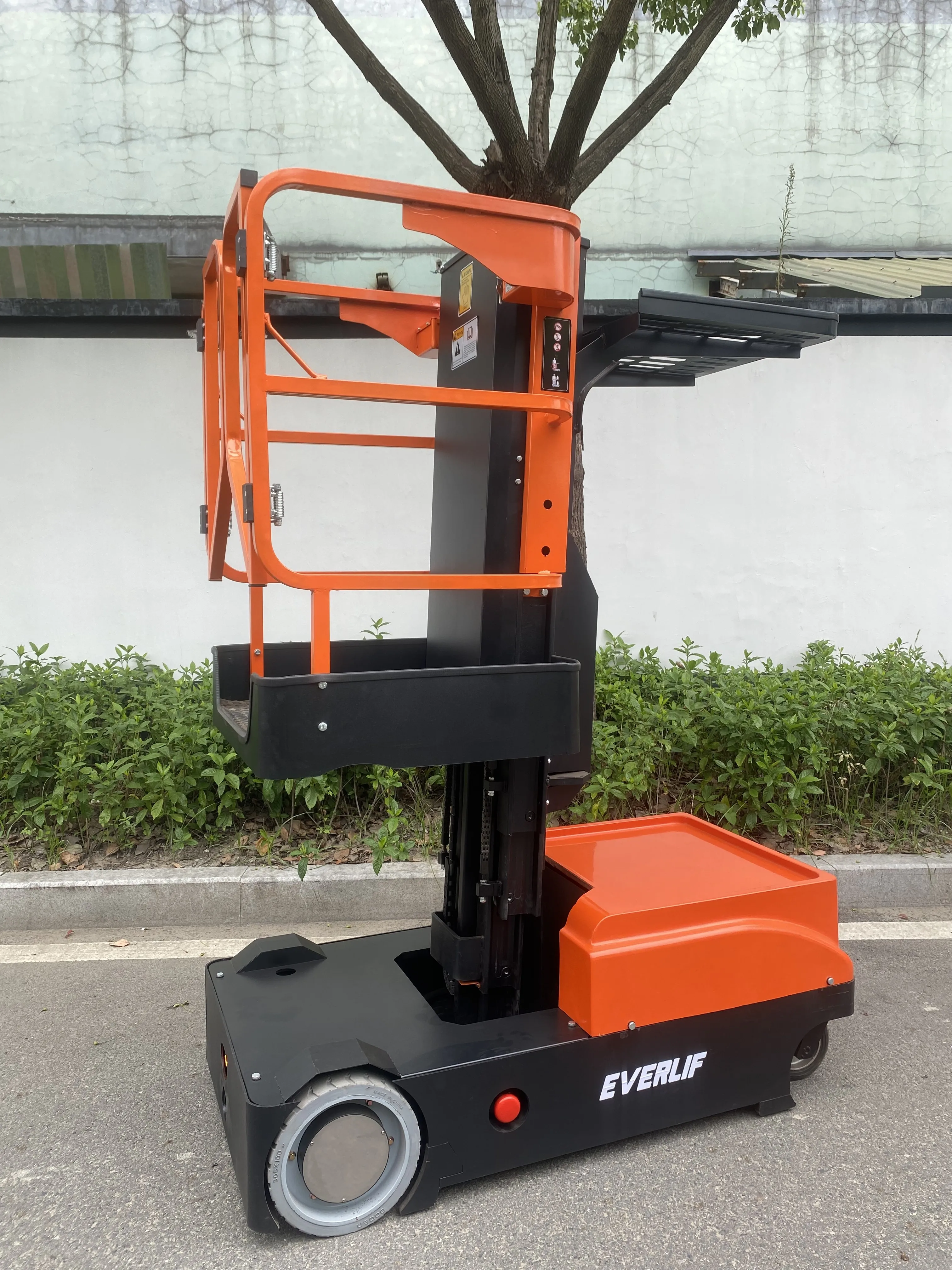 Everlift Neue Werbebatterie Elektrischer Arial Stock Picker ELJX0 Hubplattform GANZE ELEKTROMOTION AERIAL BESTELLUNG PICKER