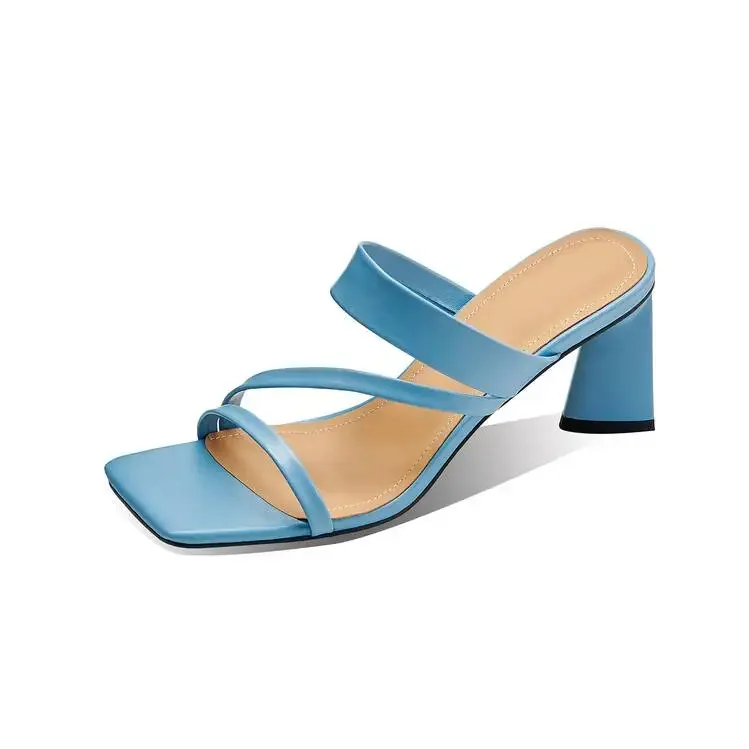 Thick heeled sandals and slippers are comfortable, breathable, and fashionable for banquets