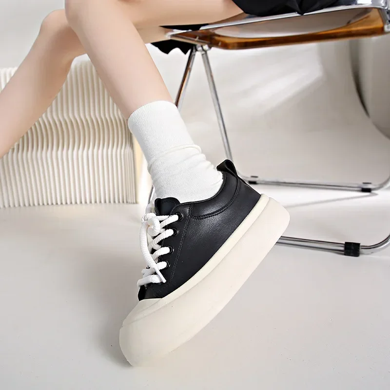 2023 Autumn New Breathable Small White Shoes Women's Low Top Casual Board Shoe Women Vulcanized Sneakers Shoe Women Lace Up Shoe