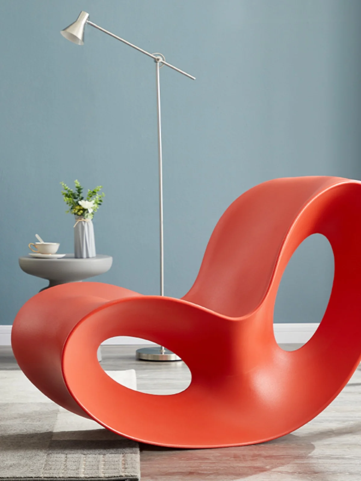 

Nordic light luxury outdoor rocking chairs, creative lazy recliner chairs, high-end leisure, modern and minimalist sun chairs, l