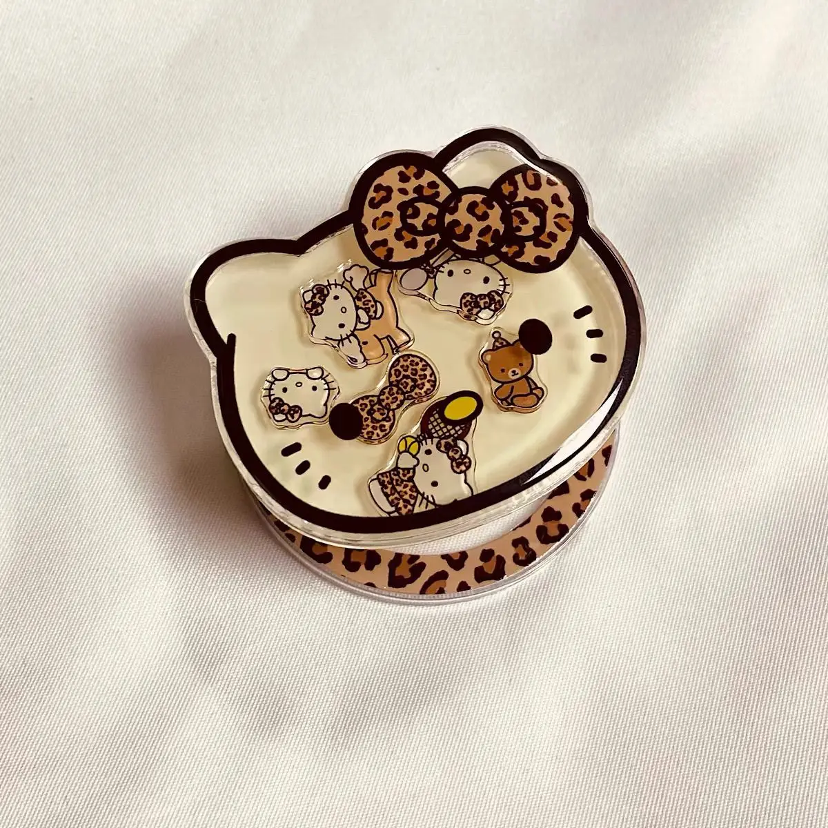 

Магнитный держатель для телефона Hello Kitty с леопардовым принтом, настольная подставка с клейкой основой для мобильных устройств