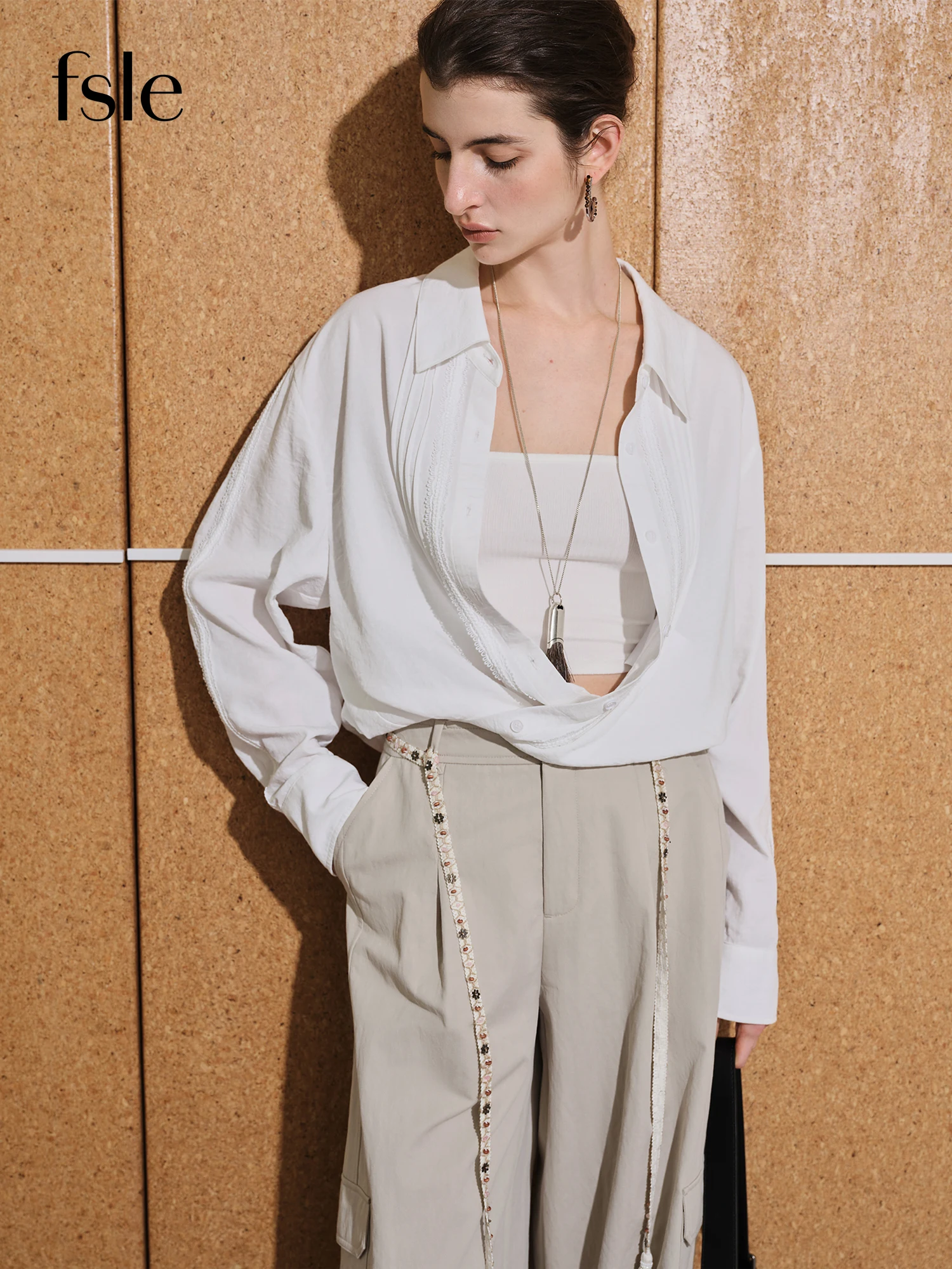 

FSLE【Премиум-серия】 Женская двухслойная кружевная рубашка с передней планкой, осень 2023, новые однотонные топы 25FE13028