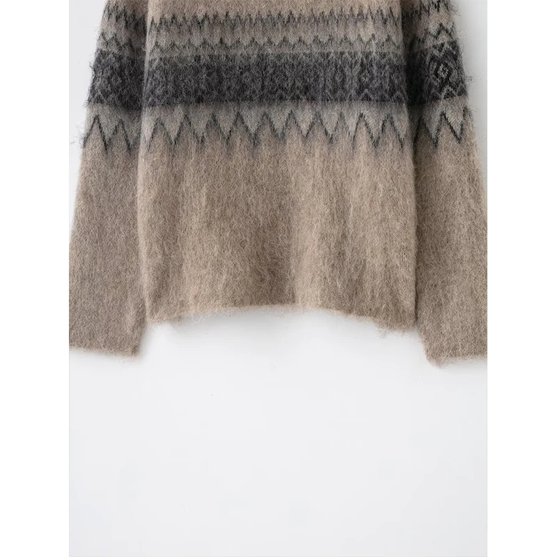 سترة نسائية بلوفر 2025 خريف وشتاء موضة جديدة بأكمام طويلة مطبوعة سترة نسائية بلوفر أنيق عالي الشارع