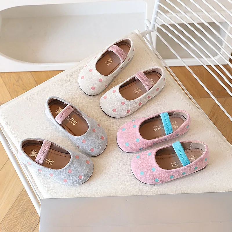 

2025 New Spring Girl's Flat Shoes Polka Dot Velvet Shallow Versatile Kids PrIncess Shoes Round Toe Elastic Band Children Shoes