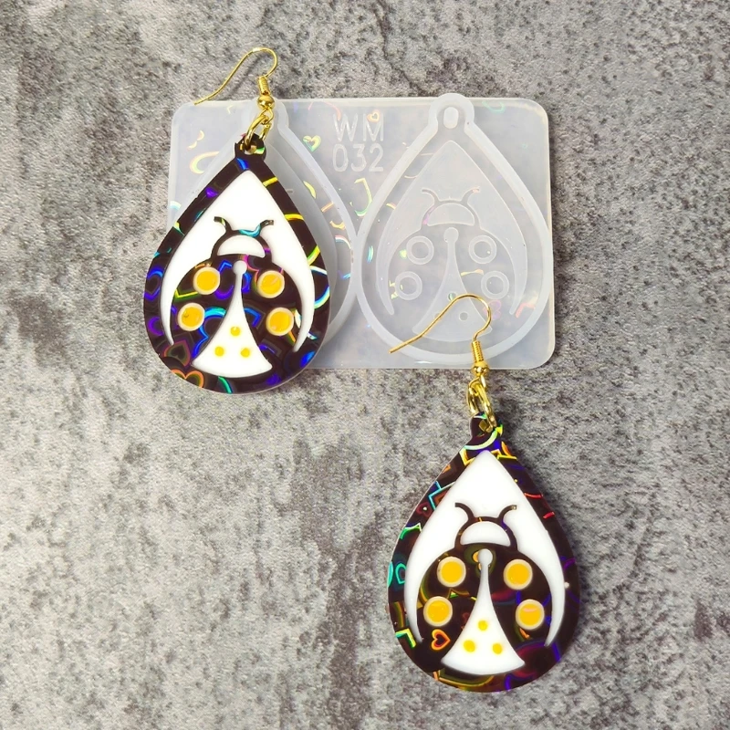 HXBF Resin Jewelry Mold with 2 Matching Cavities for Insect Charm Pieces