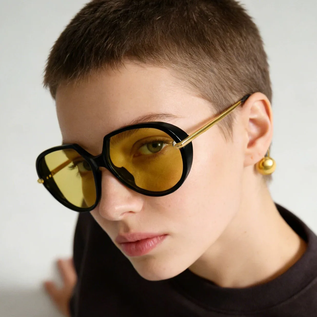 Luxury Brand Designer Oversized Sunglasses Women For Men Popular Vintage Sun Glasses Punk Bendable Pendant Leg Eye Glasses UV400