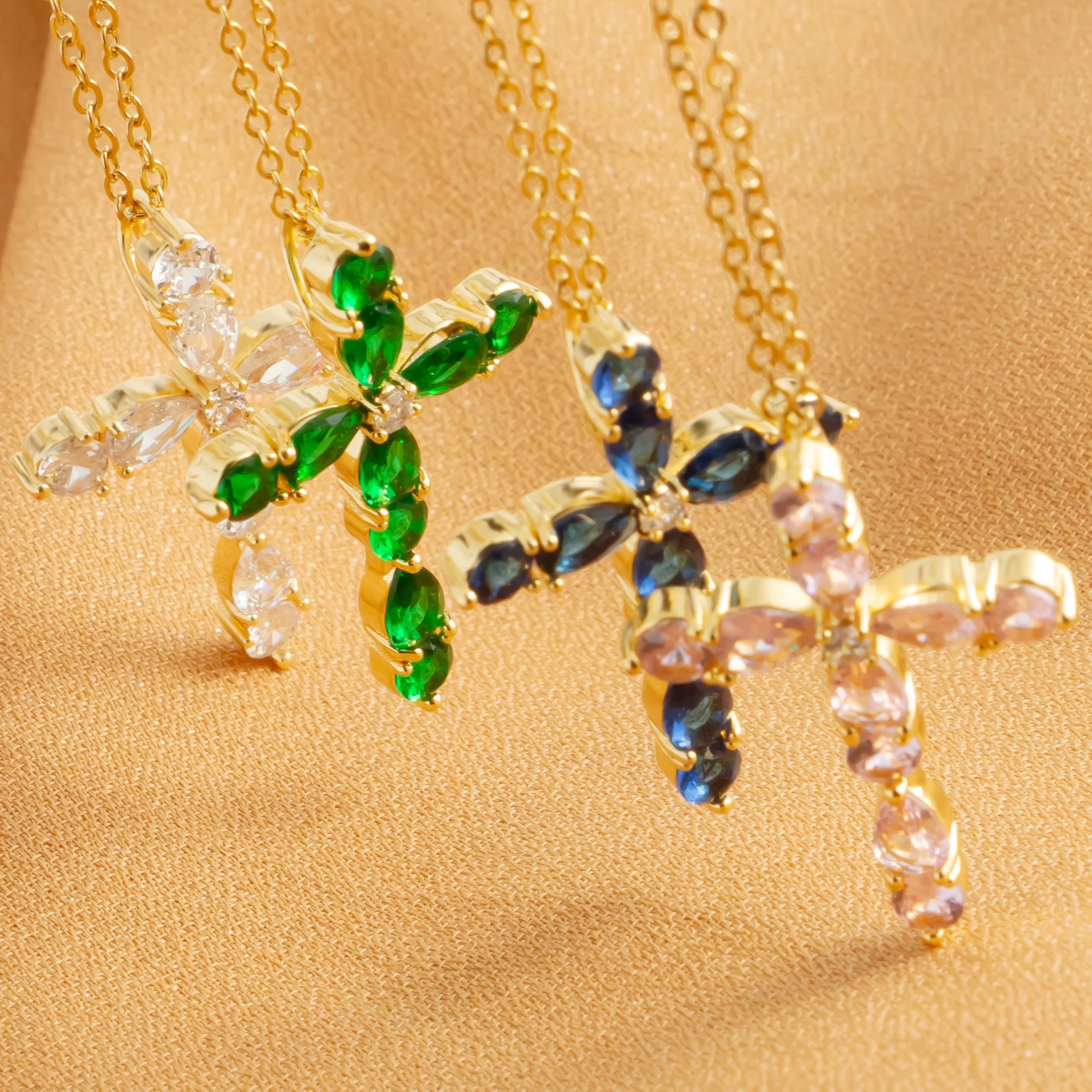 Cubic Zirconia Lucky Cross Pendant for Women\'s Stainless Steel Plated 18k Gold Fashion Simple Jewelry Gift Necklace