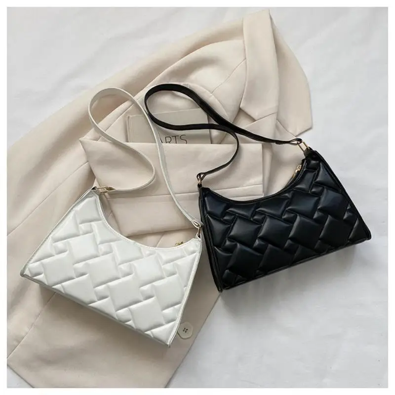 Women\'s Niche Trendy Shoulder Bag Leisure Commuter Handbag Solid Color Zipper Clutch Fashionable Minimalist Underarm Bag