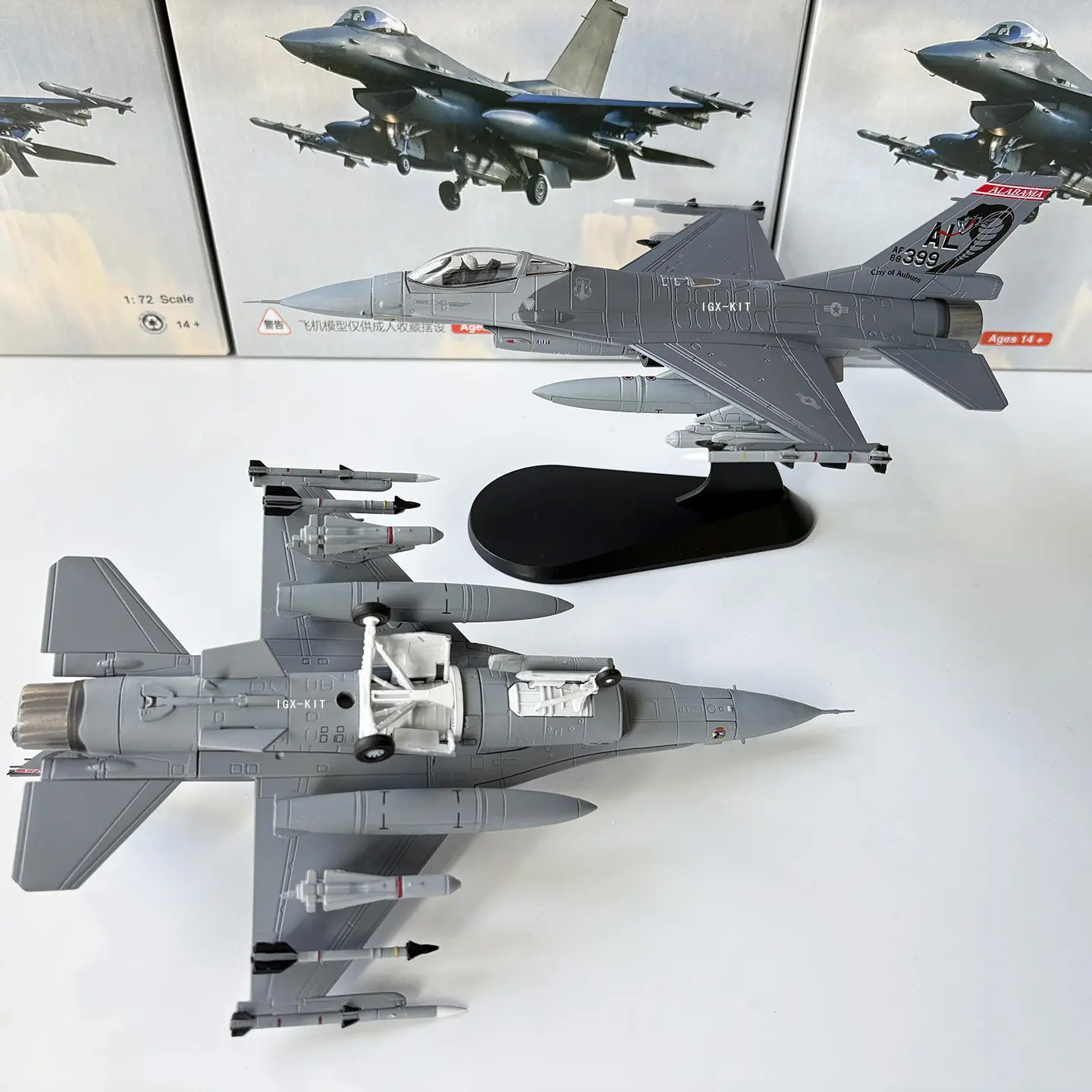 

Масштаб 1/72, модель истребителя F16C, литой под давлением металлический сплав, готовый дисплей, эскадрильон ВВС США