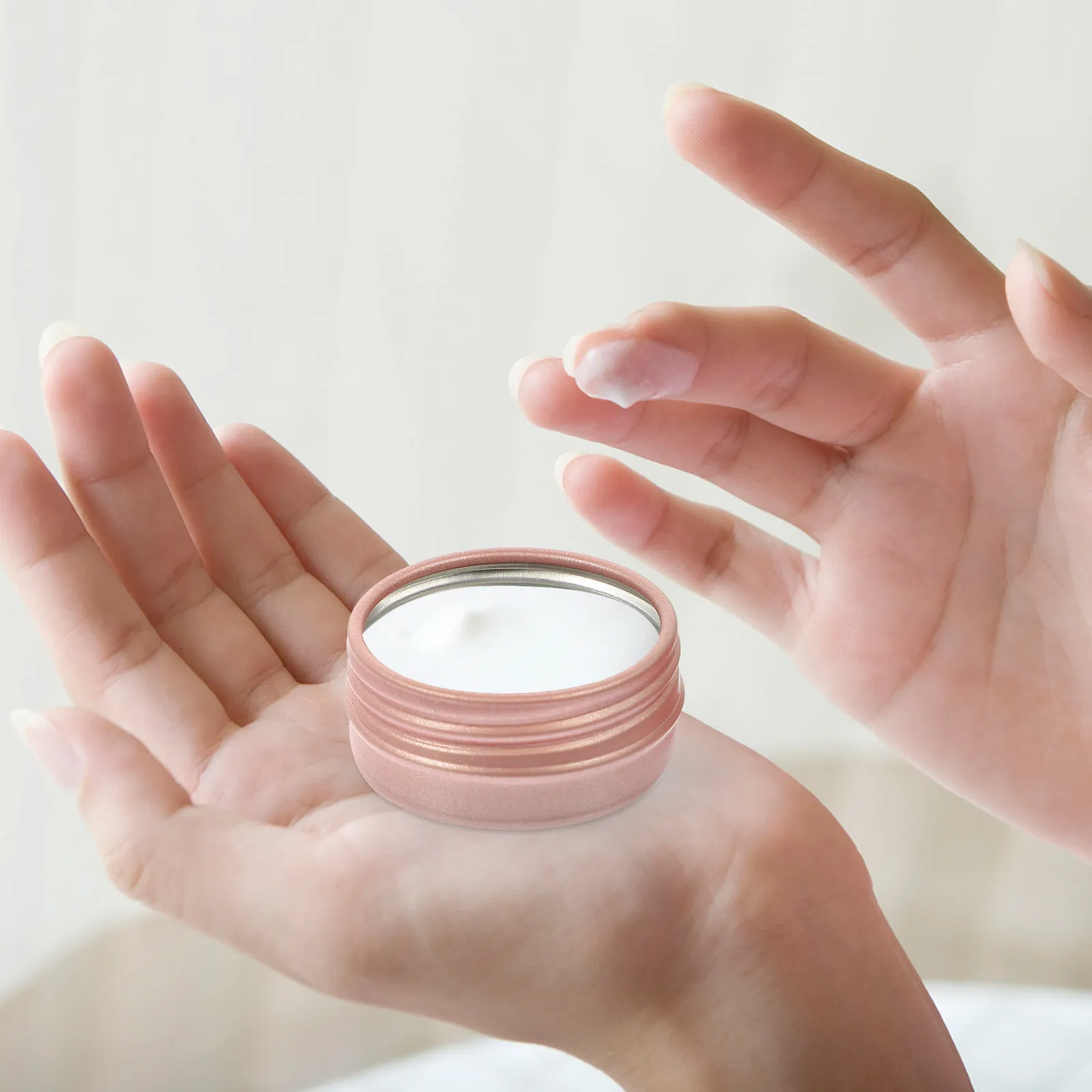 

5Pcs Premium Aluminum Refillable Containers Leakproof Travel Face Cream Jars Multi-Function Screw Tin Portable Lip Balm