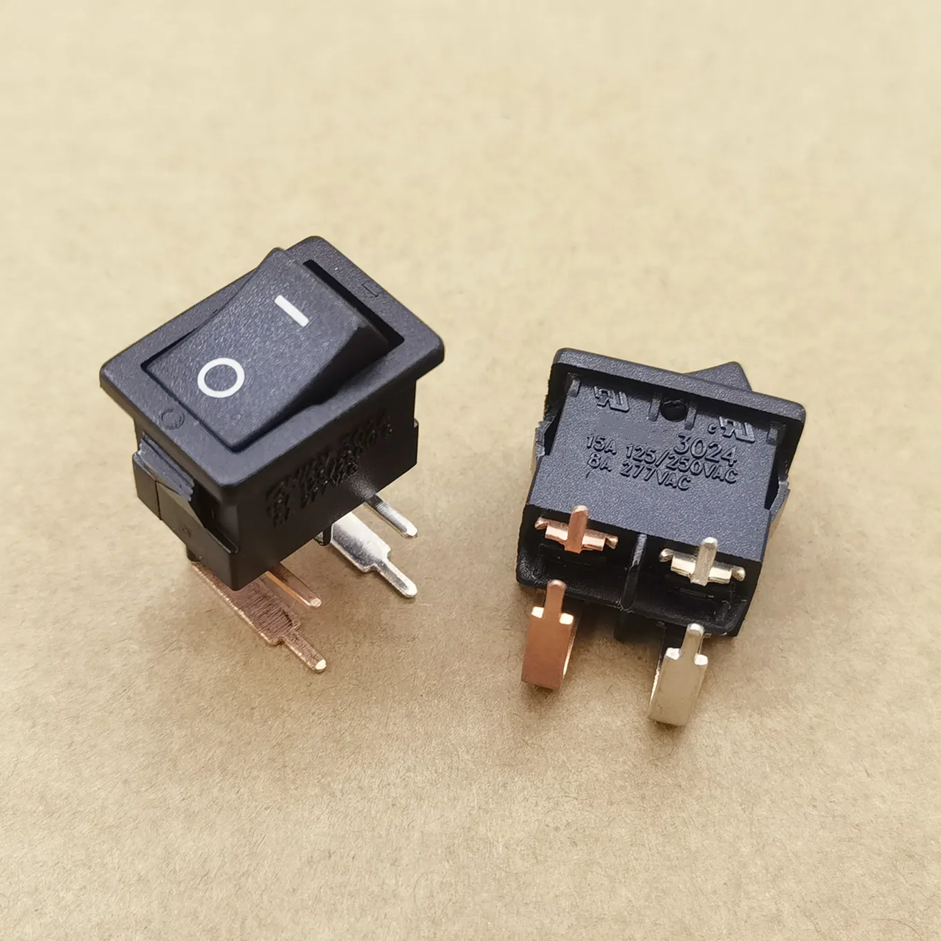 Original new 100% 3024 bent foot 2gear 4pin power supply 16A high current rocker switch 15x21MM