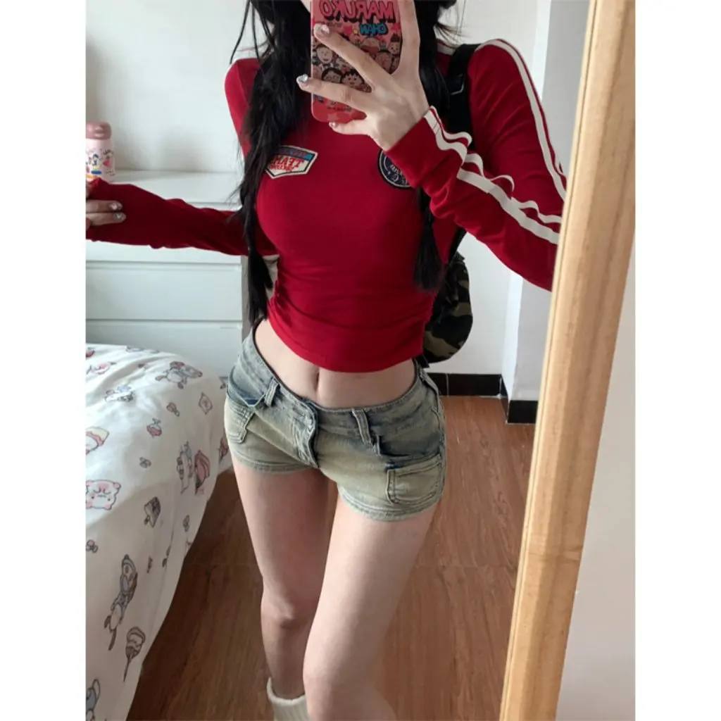 

Women's Retro Red Long-Sleeved Base T-shirt American Style round Neck Slim-Fit Printed Inner Top for Autumn Spice Girl Theme