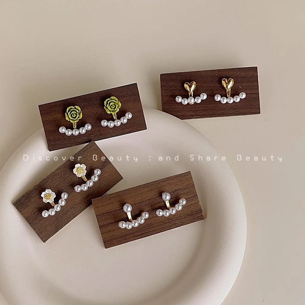 

DIY accessories Small and fresh, two-wearing flower stud earrings for women's Korean fashion temperament pearl earrings, high-en