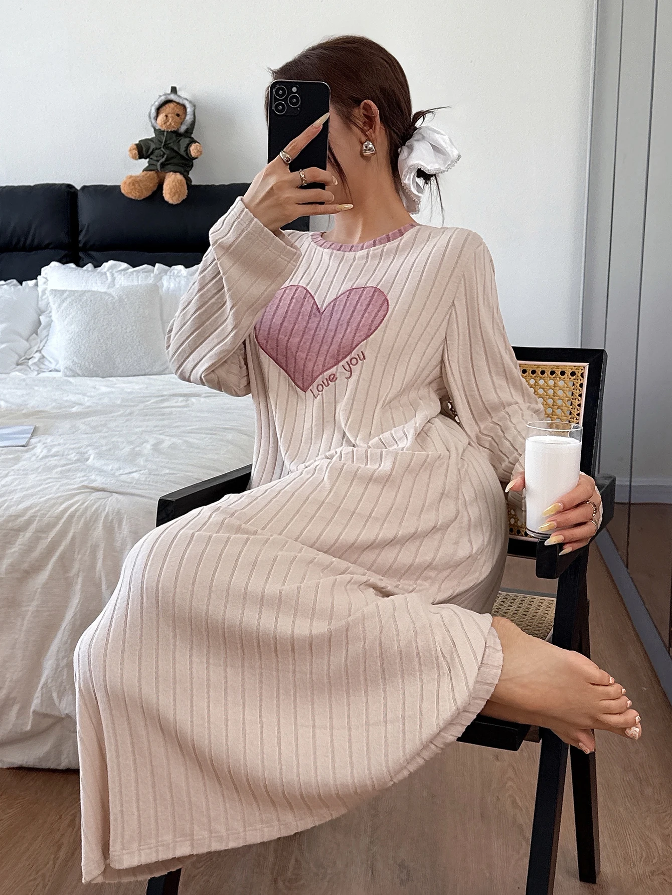 

Autumn and Winter Sweet Embroidered Love-Heart Long-Sleeved Dress That Can Be Worn as a Nightgown