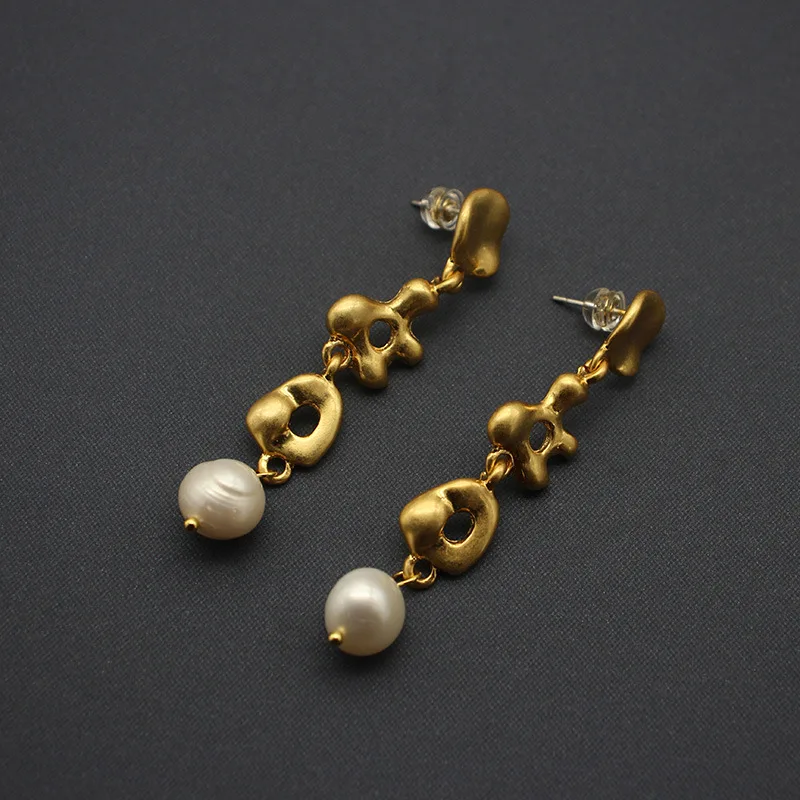 

Niche Style Copper Plated Real Gold Freshwater Pearl Earrings Stylish Texture Design Earrings