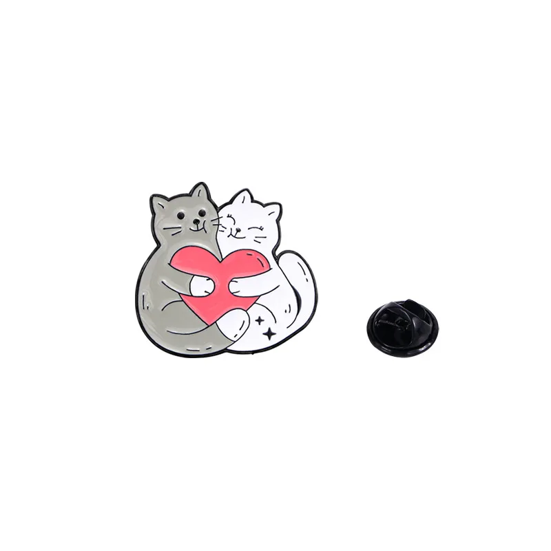 Commercio all'ingrosso Cartoon Animal Heart Lovers Spilla smaltata Creativo Pinguino Gatto Coniglio Volpe Spilla in metallo Distintivo Zaino Abbigliamento Cappello Regali