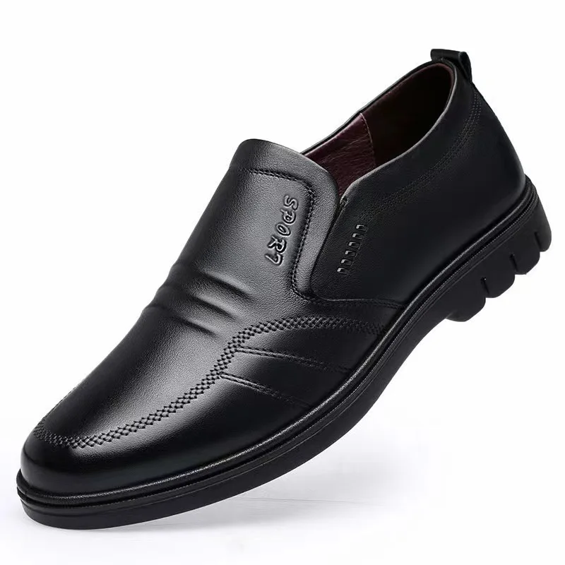 Men\'s leather shoes new black Soft bottom anti slip and breath shoes men\'s Business dress casual Zapatos luxury light flat