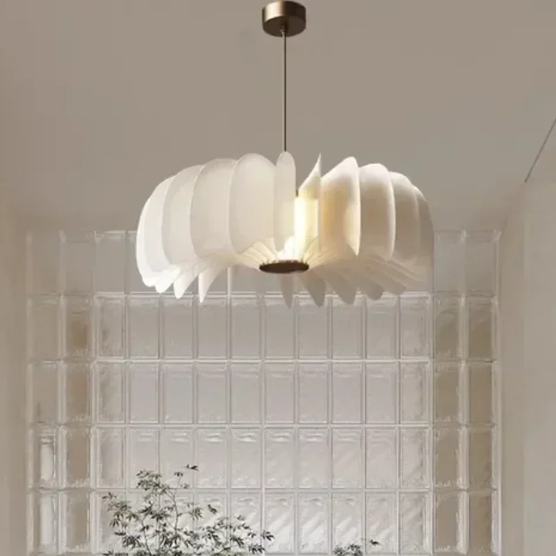 N​ordic White Acrylic Flower pendant lamp Cream Petal Sculptural Hanging light for Living Dining Room Bedroom Balcony Chandelier