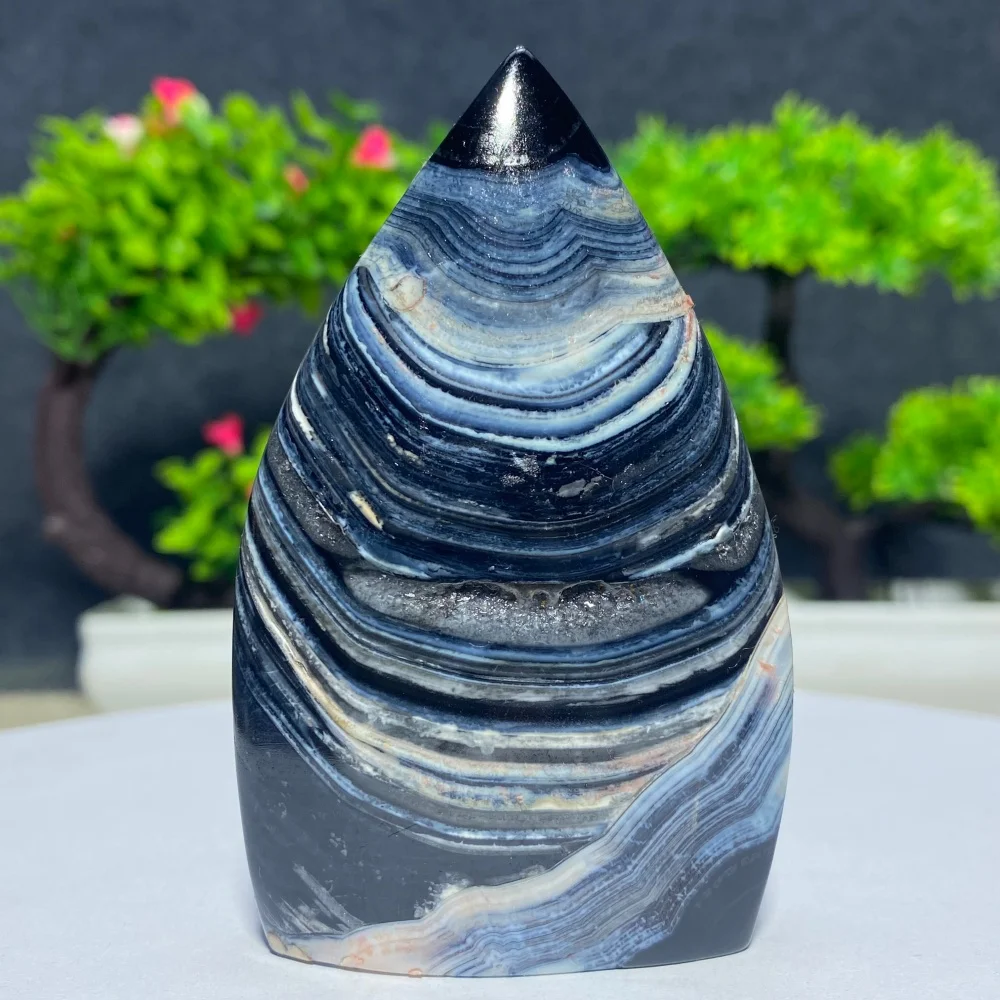 Boutique Black Geode Agate Tower Natural Gemstone Free Form Mineral Specimen for Home Room Decor Spiritual Healing Stone