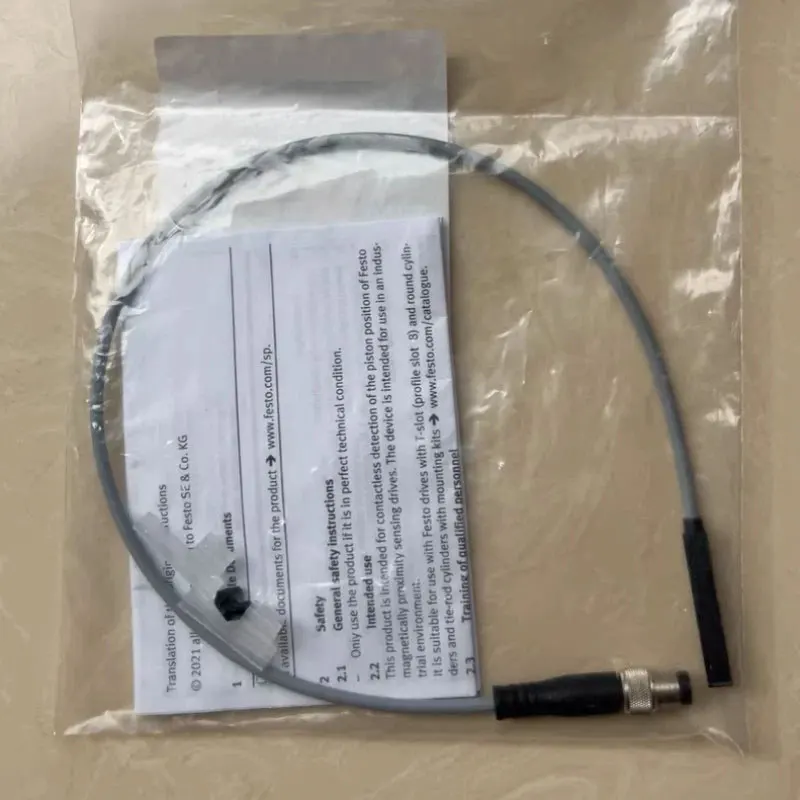 Brand new SMAT-8M-U-E-0,3-M8 15-30v One-year warranty