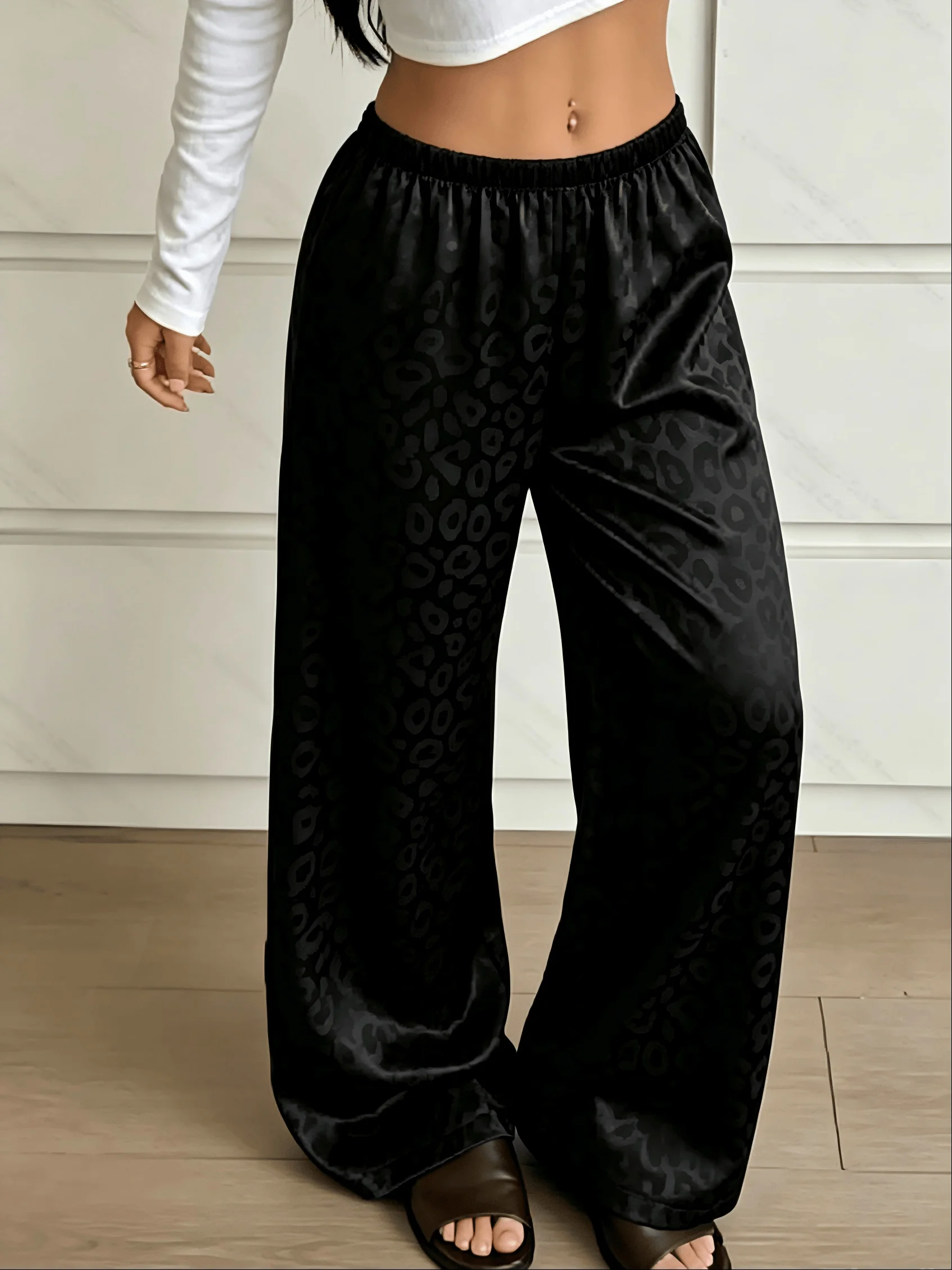One-Piece Women's Trousers, Jacquard Print, Fashionable Satin Trousers, Soft and Skin-Friendly, Comfortable Loungewear, Romantic Gift