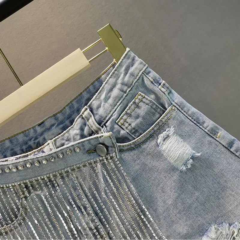 شورت دينم للنساء ملابس الشارع صيف 2026 جديد فضفاض للتخسيس نظرة مثقوبة حجر الراين هامش ألف خط واسعة الساق السراويل الساخنة