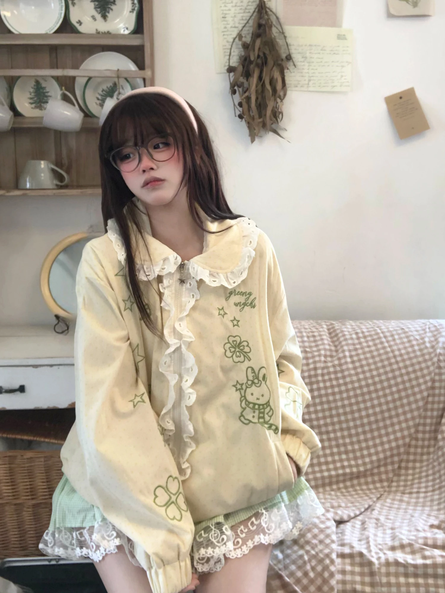 

TUDOU Новинка 2026: Женская весенняя верхняя одежда с милым кружевным воротником-стойкой, вельветовый топ в горошек, устойчивый к сминанию, с длинными рукавами и застежкой-молнией