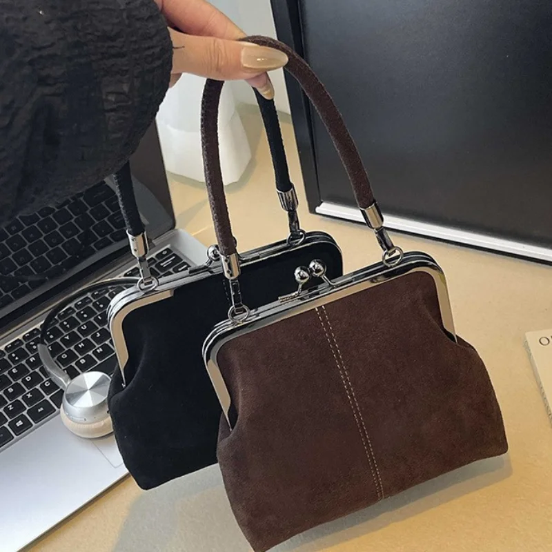 

Vintage Kiss-lock Shell Crossbody Bag Women Suede Texture Handbag Minimalist Casual Clip-top Design Purse Versatile Commute Bag