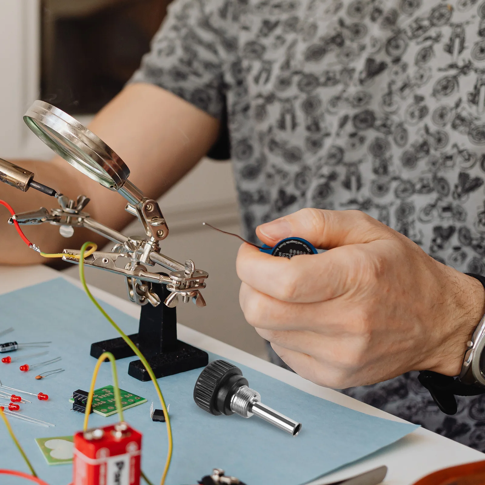 

1Set Soldering Handle Sleeve Set Universal Fit High Temp Resistant Soldering Iron Station Parts Easy Installation Handle Nut