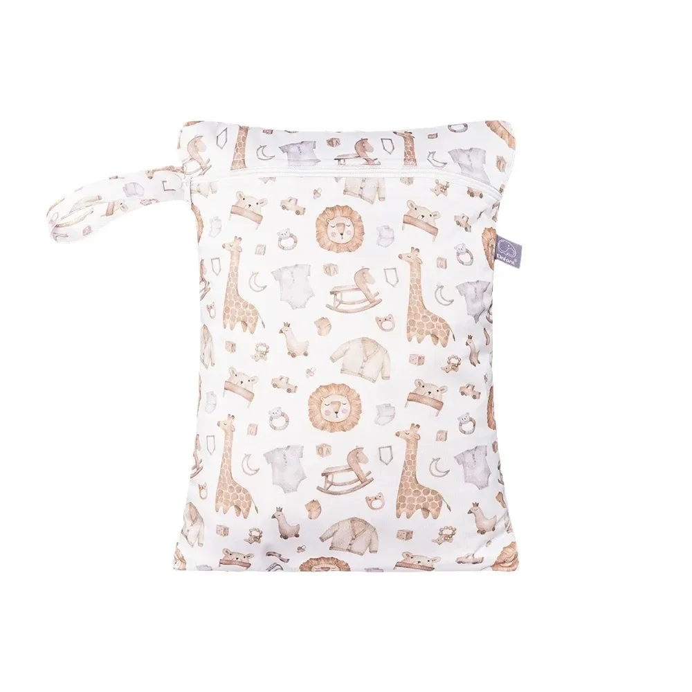 حقيبة تنظيم عربة الأطفال متعددة الجيوب مناسبة عالميًا لتخزين الحفاضات المقاومة للماء لحامل أساسيات السفر