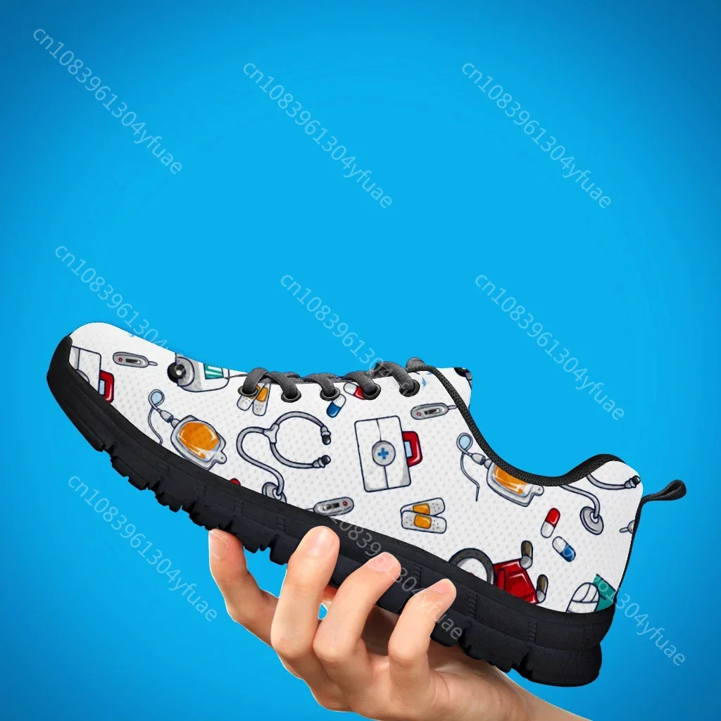 간호사 캐주얼 신발 흰색 구급차 의료 장비 운동화 응급 처치 인쇄 여름 통기성 메쉬 운동화