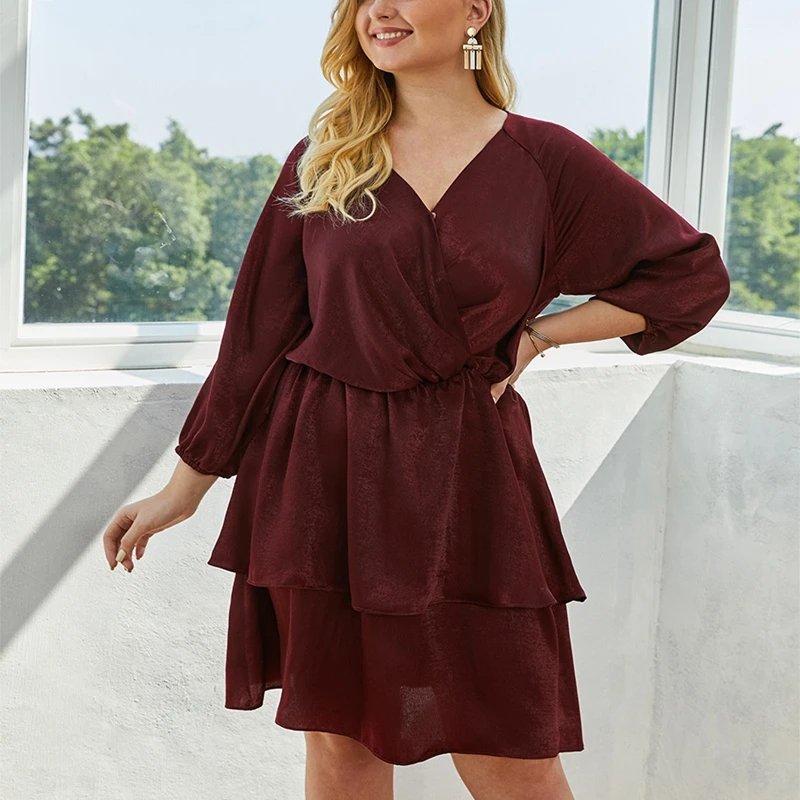 

Monochrome layered sexy V-neck dress, fashion knotted elastic cuffs, hem dress, plus size, new summer style.