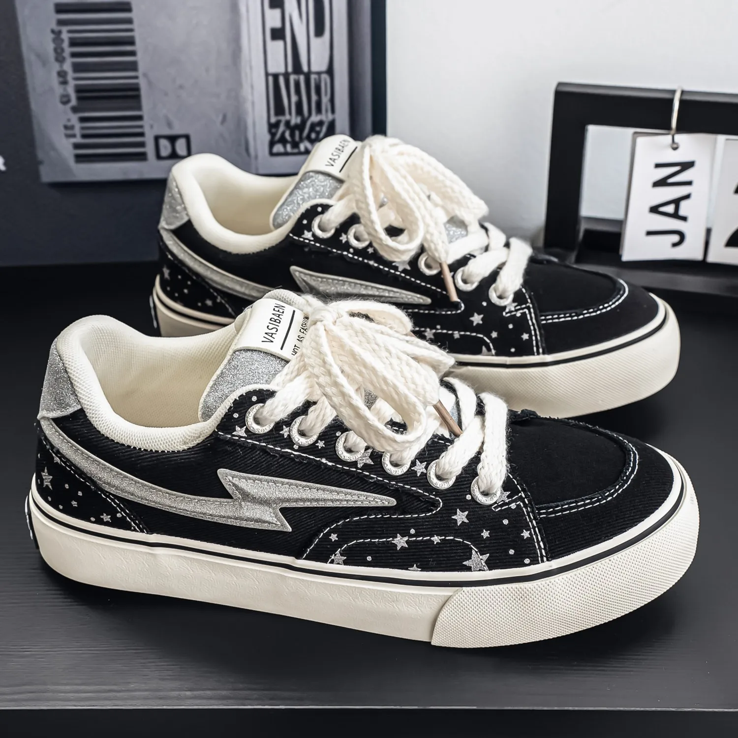 Fashion Men's Casual Shoes 2026 New Arrival Male Sneakers Canvas Autumn Mesh Vintage Style Flats Round Toe Solid Colour Footwear