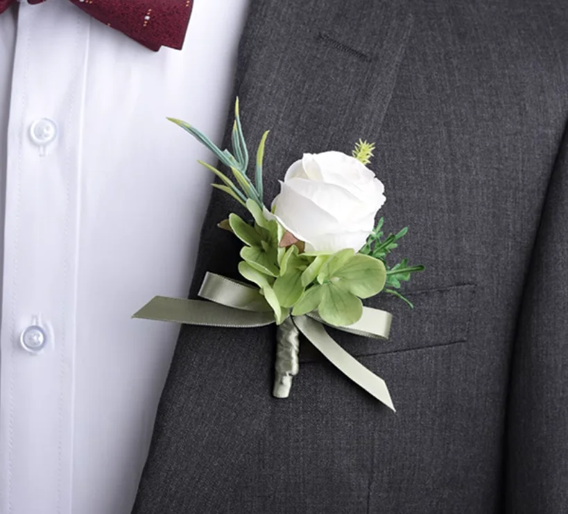 White, green, western-style outdoor wedding corsage, bride and groom's wedding bridesmaid's wrist, flower and forest department