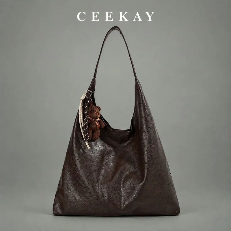 CEEKAY Hobo-Tasche aus Leder mit Bärenanhänger, geflochtenen Details, Tragegriff, vielseitig einsetzbar, ideal für den täglichen Gebrauch, lässig, große Kapazität. – Detail 11