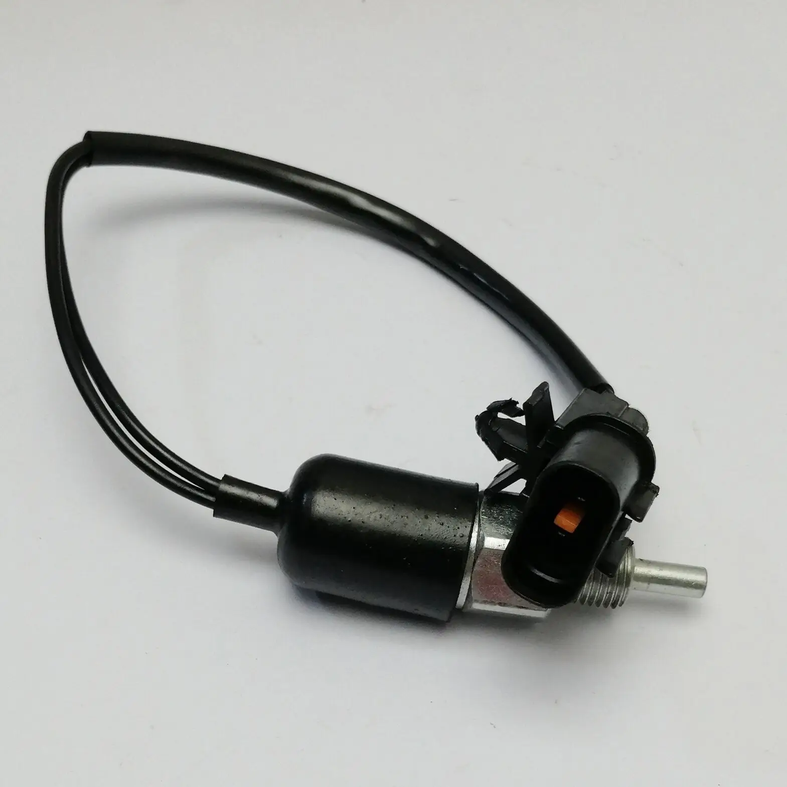 

MD738316 for Mitsubishi Passat reversing light switch sensor ZS06-MB010