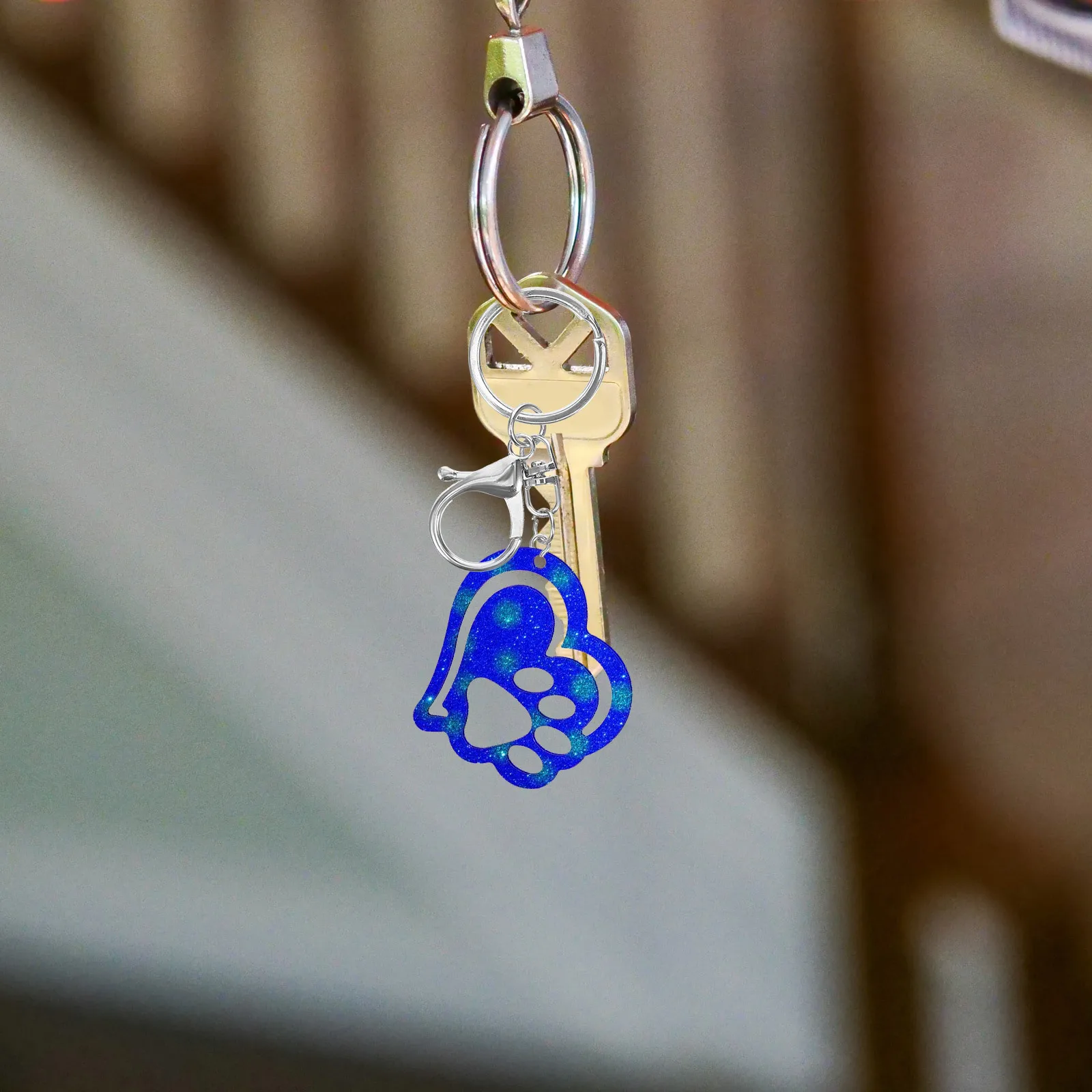 

4Pcs Aroma Pendant Silicone Keychain Mold Nonstick Flexible DIY Mold for Resin Charm Key Chain Craft Keychain Resin Molds