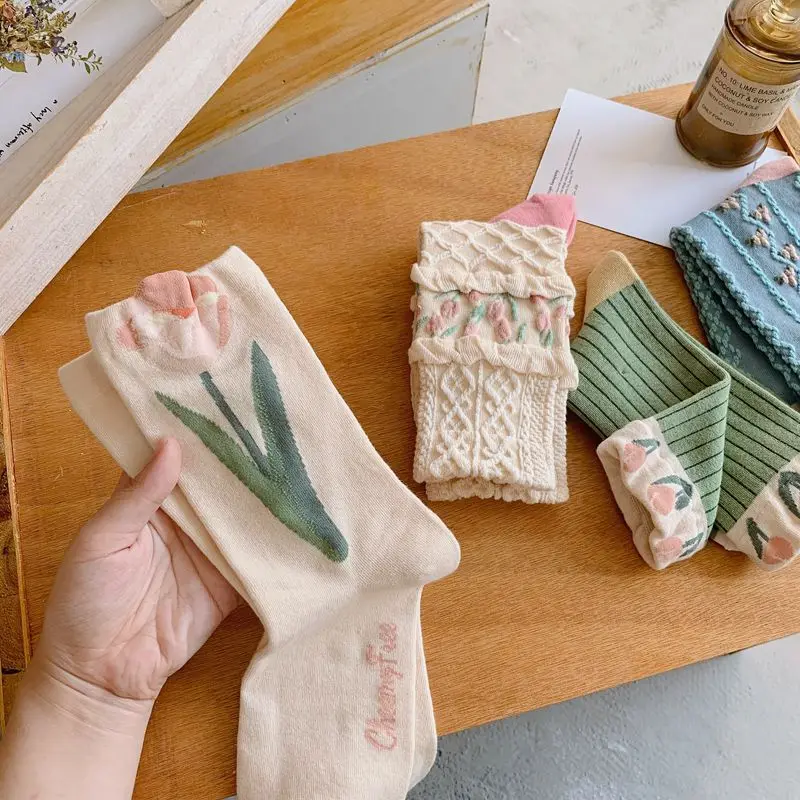 

Women's Tulip Pattern Socks Casual Mid Tube Cotton Socks Casual Versatile Novelty Designer Kawaii Socks
