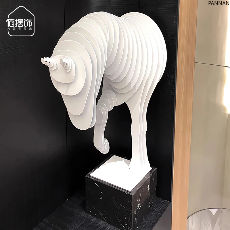 

Large-scale floor-to-ceiling horse sculpture ornament Hotel cloakroom Stairs Entrance Company TV cabinet decoration