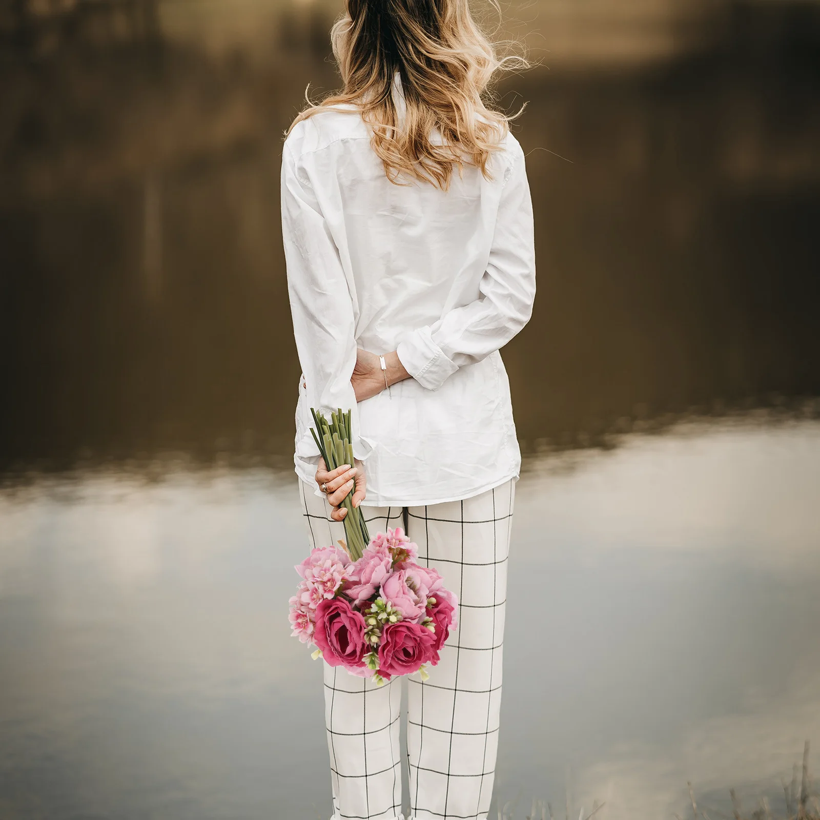 

1pc Simulated Flower Bouquet Romantic Artificial Floral Arrangement For Wedding Holiday Party Decorations Indoor Outdoor Use